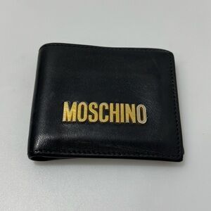 Moschino Logo Plaque Bi-Fold Wallet Black Gold